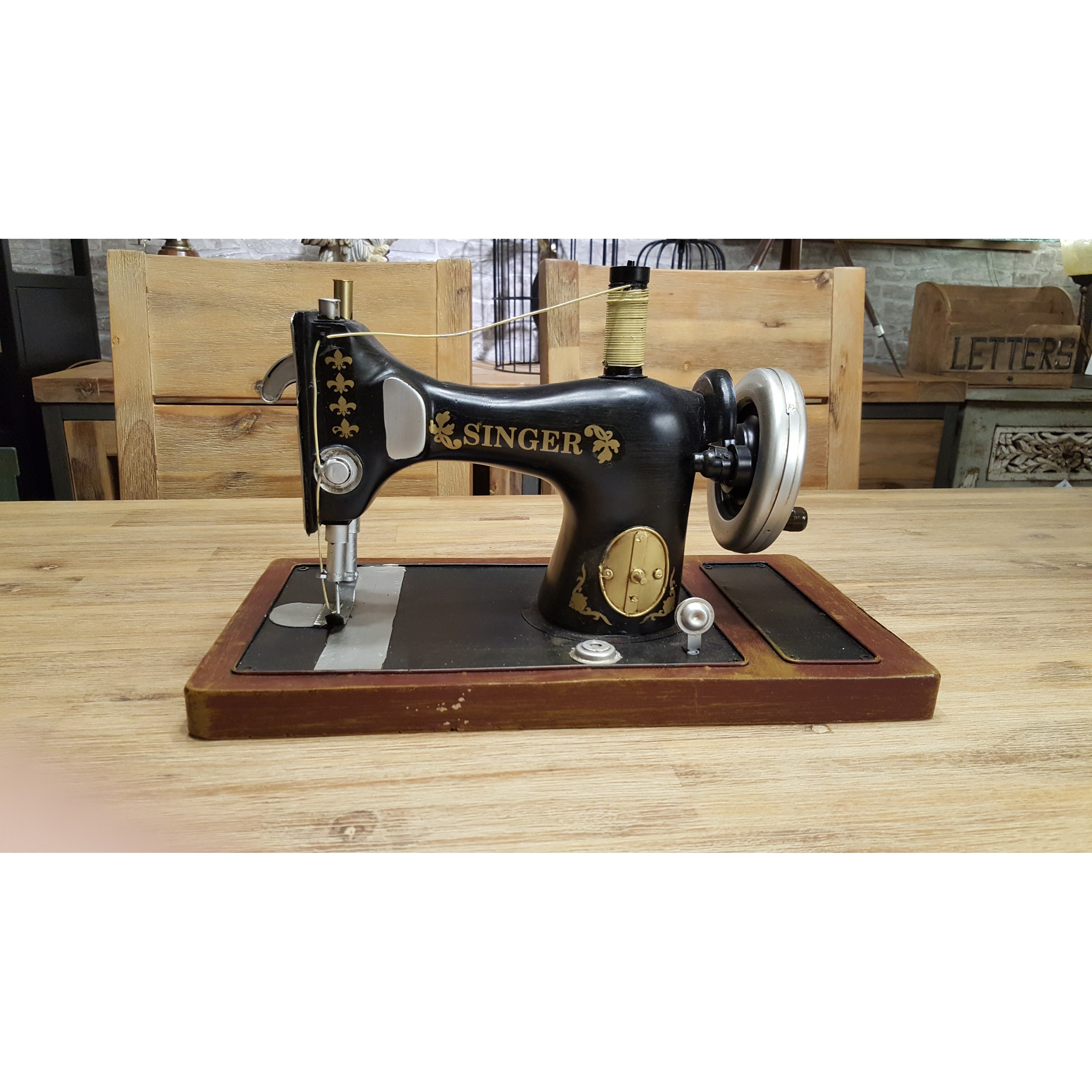 老式縫紉機擺飾