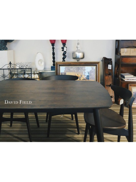 深黑實木餐桌椅