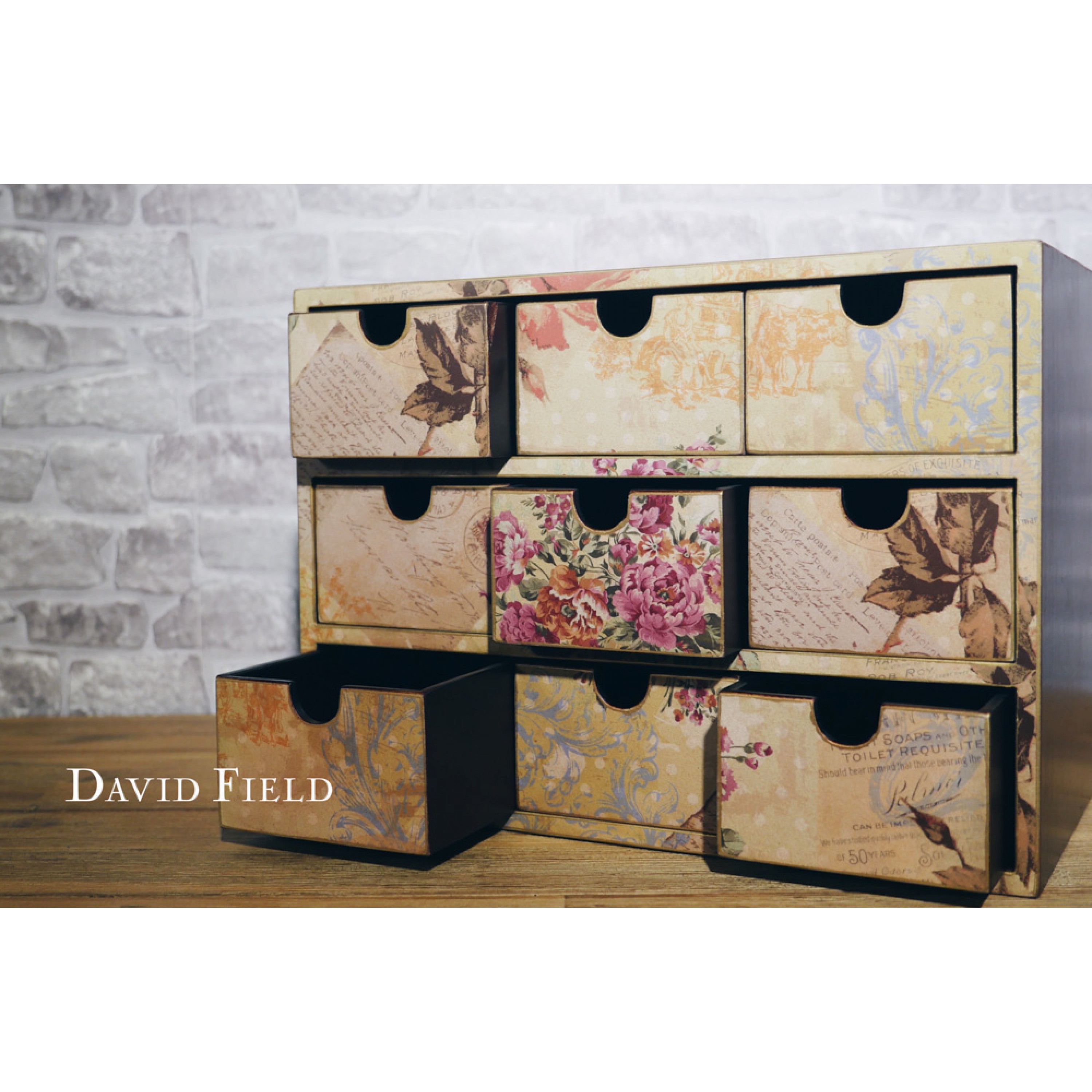 玫瑰桌上置物盒